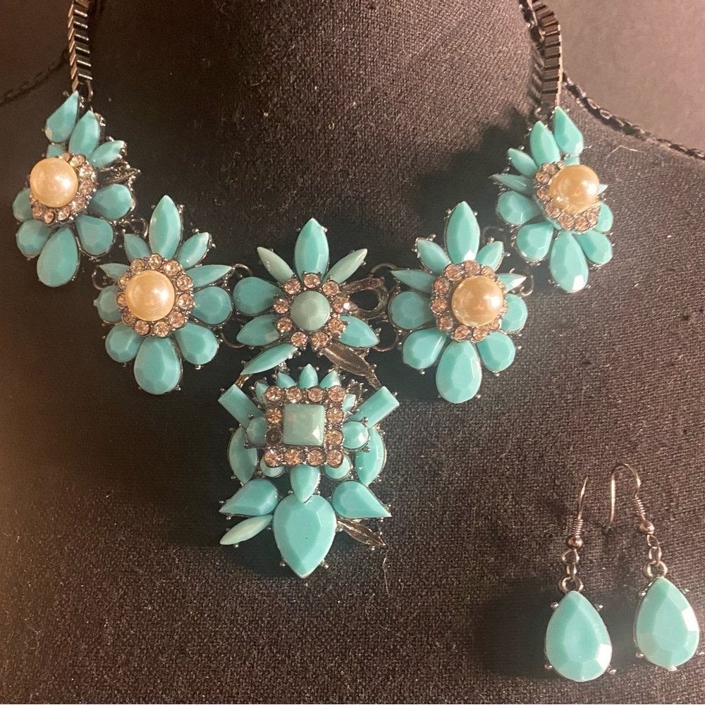 Turquoise Floral Statement Necklace and Earrings Set